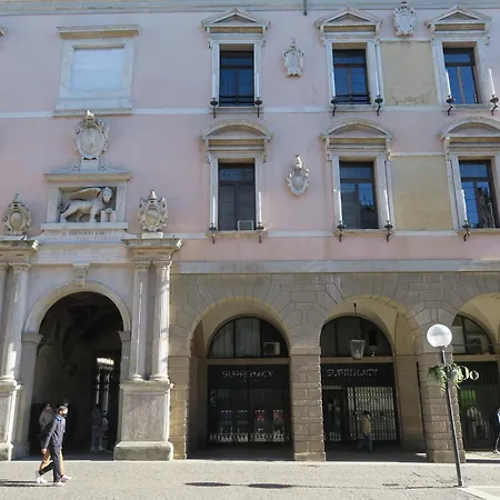 Foresteria Conti, Sulle Tracce Di Shakespeare *